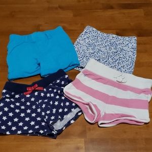 4 pairs of shorts size 4/4t